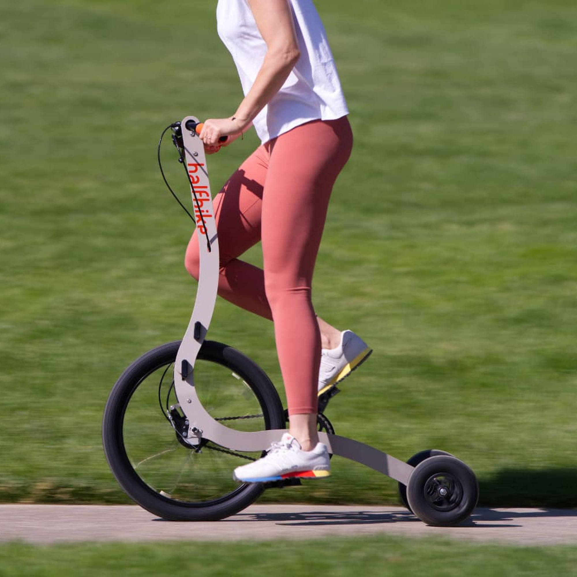 Halfbike Pro — компактний триколісний персональний транспорт